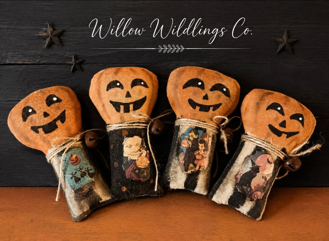 Retro Pumpkin Shelf Sitter | Primitive Halloween Decor | Vintage Style Jack O Lantern