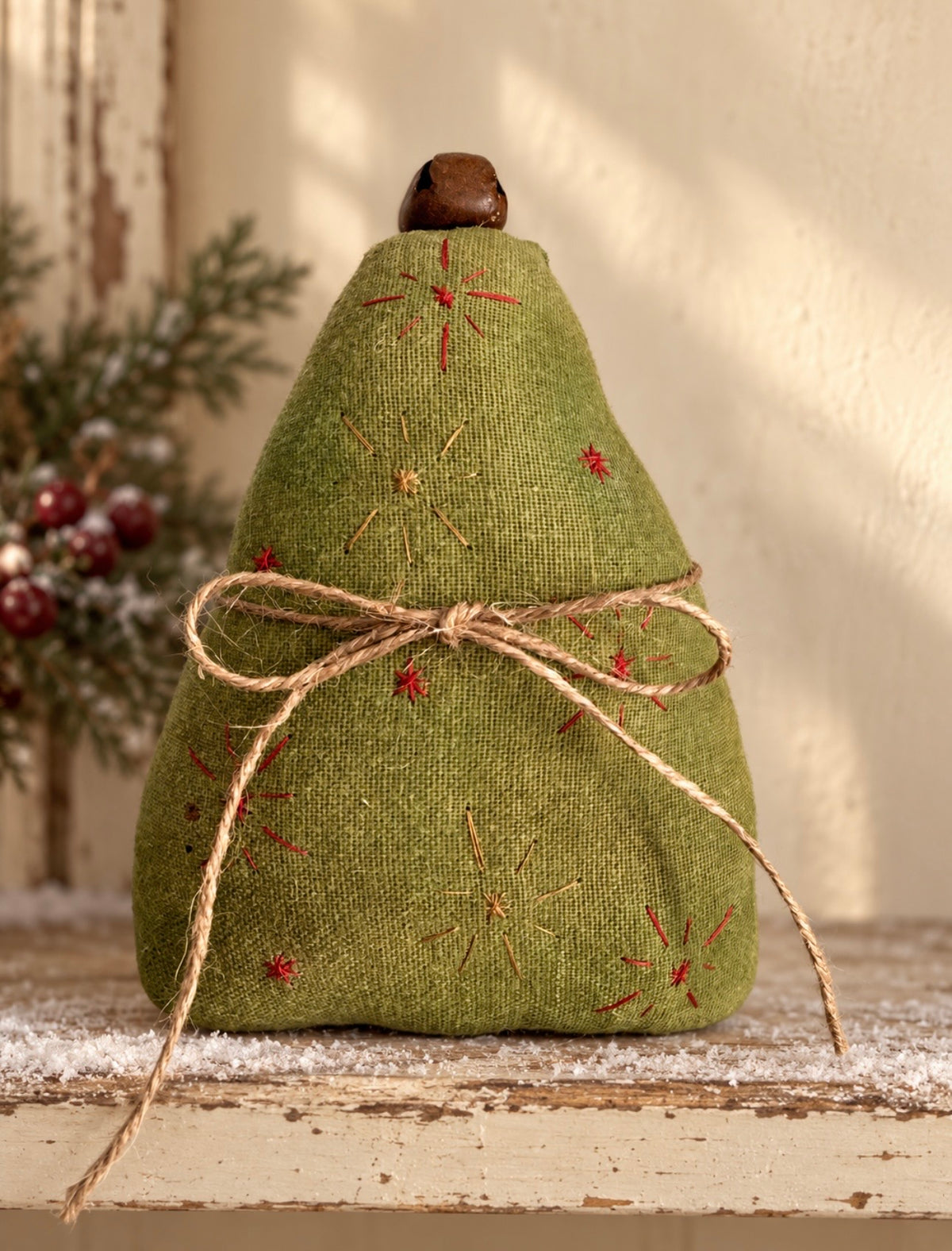 Primitive Christmas Tree – Handmade Green Folk Art Shelf Sitter